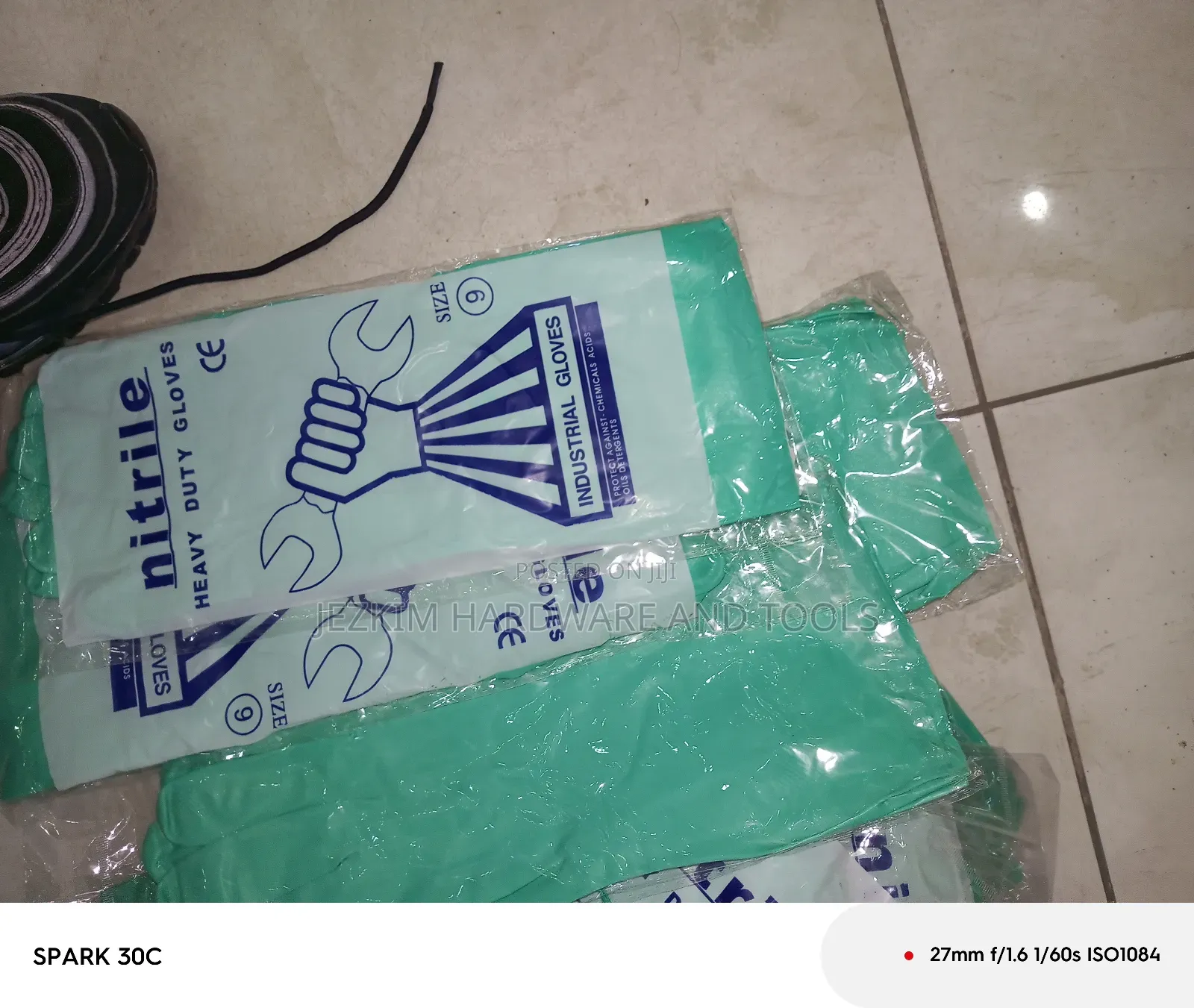 Nitrile Gloves 9"