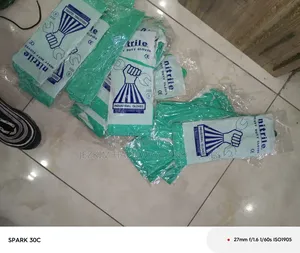 Nitrile Gloves 9"