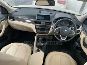 BMW X1 xDrive28i AWD 2018 Pearl