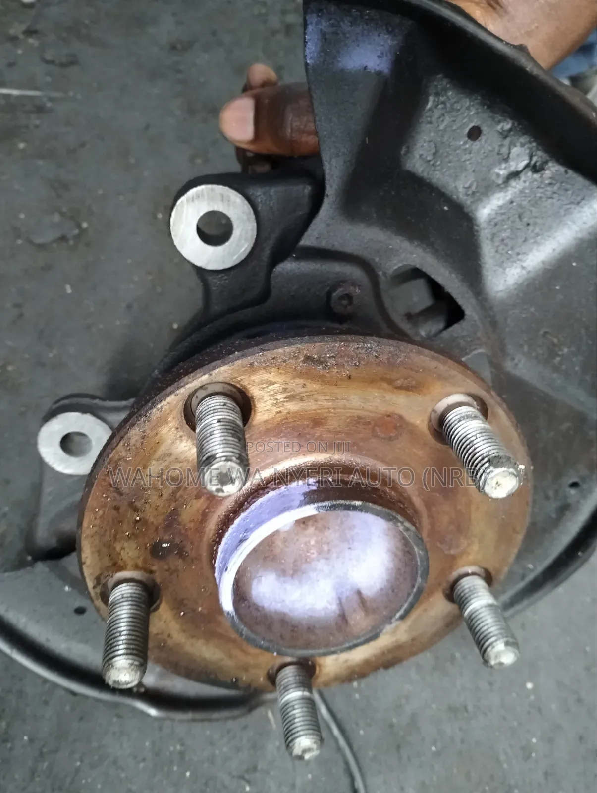 Front Hub Vigo
