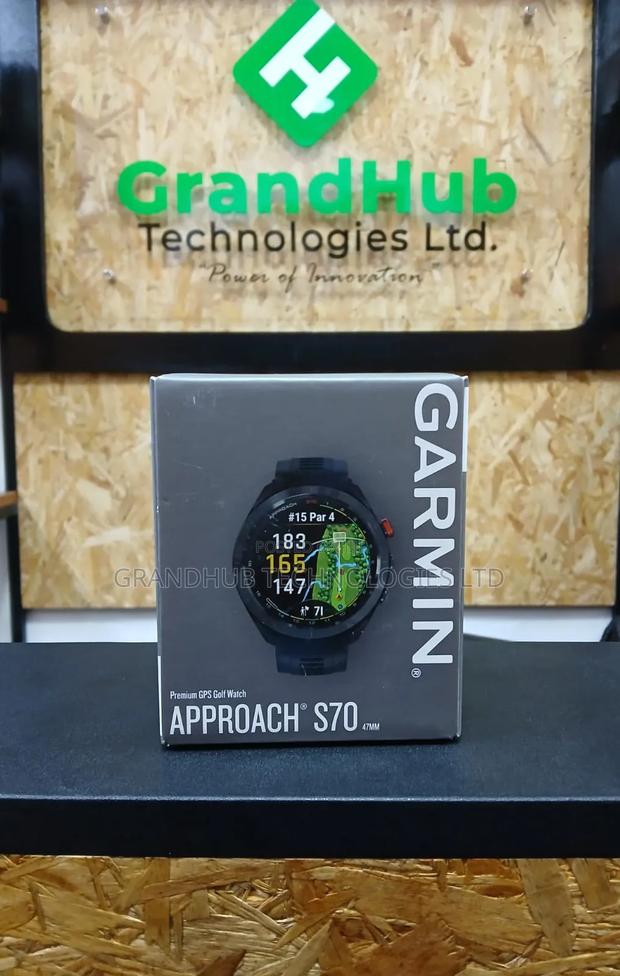 Garmin Approach S70 47mm Golf Watch - main view
