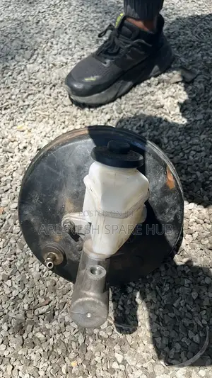 Toyota Premio Old Model Break Booster Master Cylinder