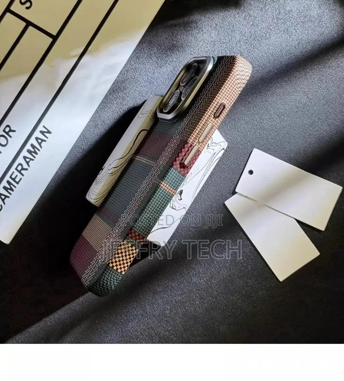 Warm Carbon Fiber Cases for iPhone 14, Supports Magsafe
