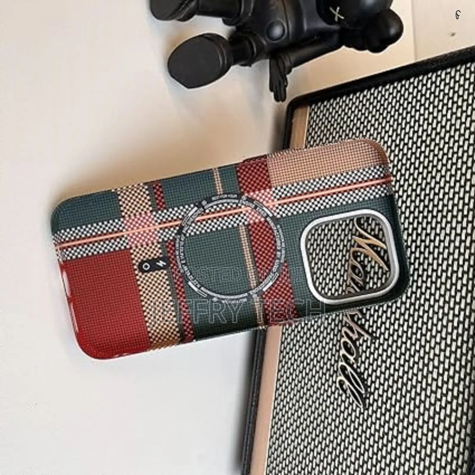Warm Carbon Fiber Cases for iPhone 14, Supports Magsafe