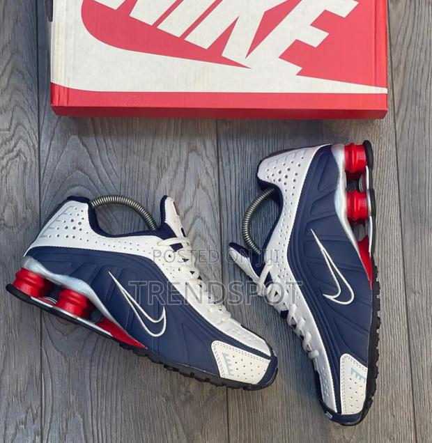 Nike Shox R4 White Red
Blue Size 39_______45. - thumbnail 2