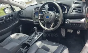 Subaru Outback 2.5i Premium AWD 2018 Gold