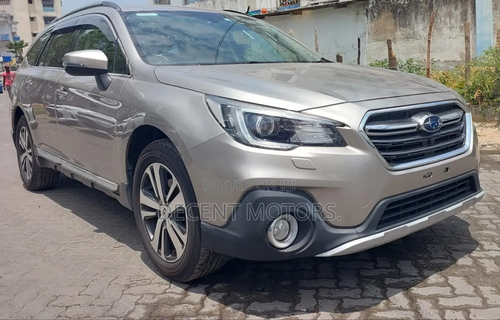 Subaru Outback 2.5i Premium AWD 2018 Gold