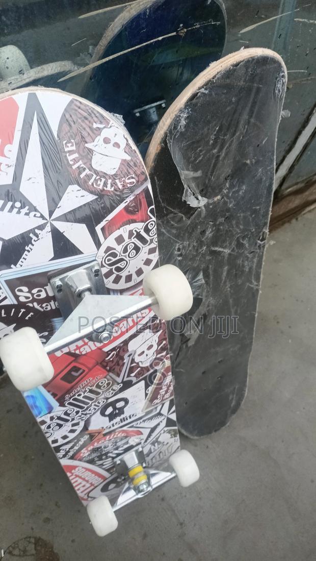 Stylish Adult Skateboard – Designed for Effortless Riding - thumbnail 5
