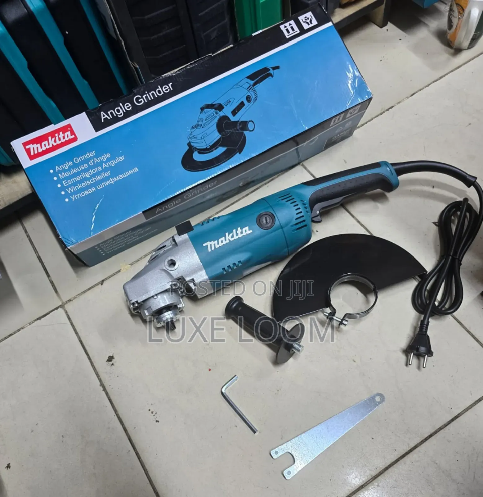 9" Makita Angle Grinder/Makita Angle Grinder
