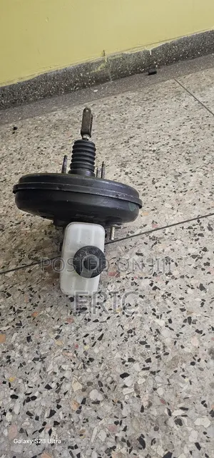 Toyota Mark X Brake Booster