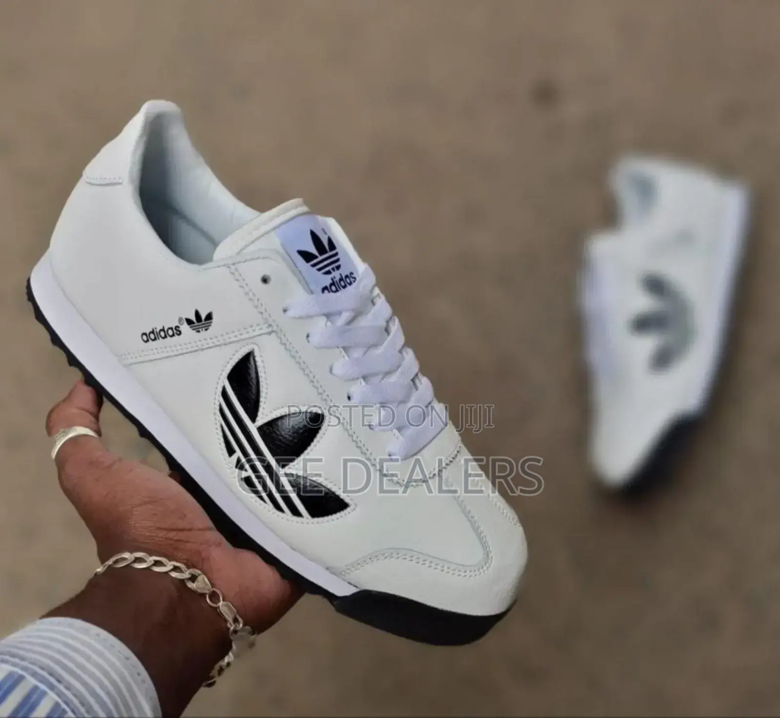 Adidas Sneakers,