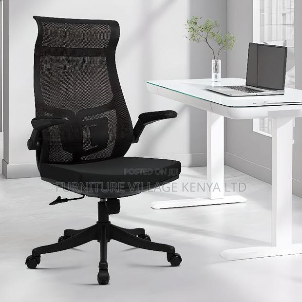 High-Back Executive Orthopedic Seat in Black