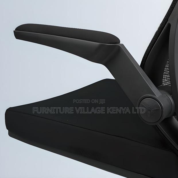 High-Back Executive Orthopedic Seat in Black - thumbnail 3