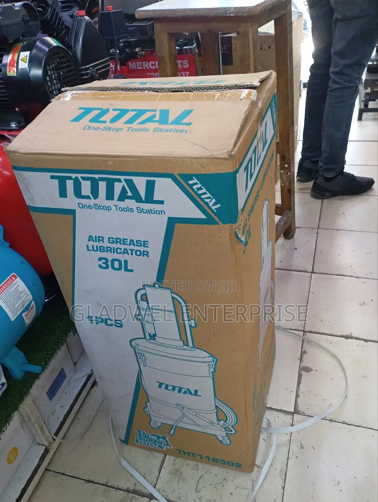 Total 30l Grease Lubricator /Grease Basket