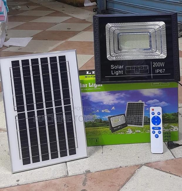 Solar Street Light 200W+Solar Panel,Long Life Batteries