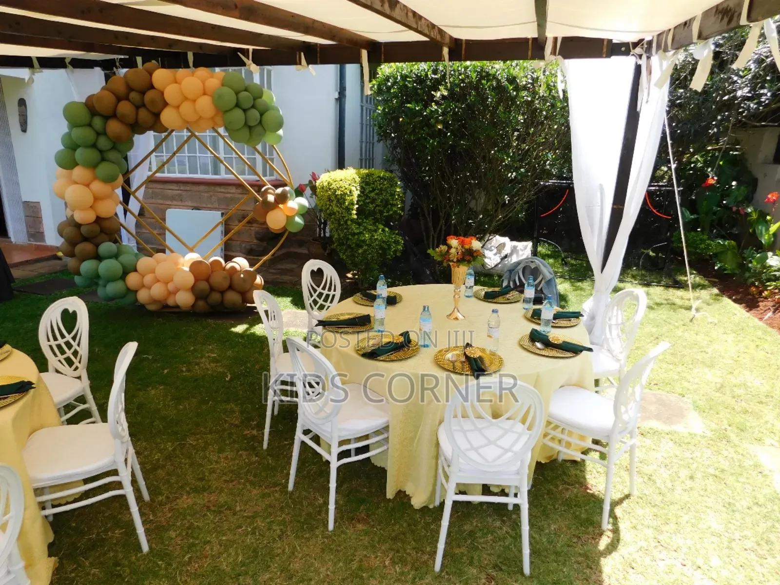 Adults Chiavari Chairs Table Arrangements