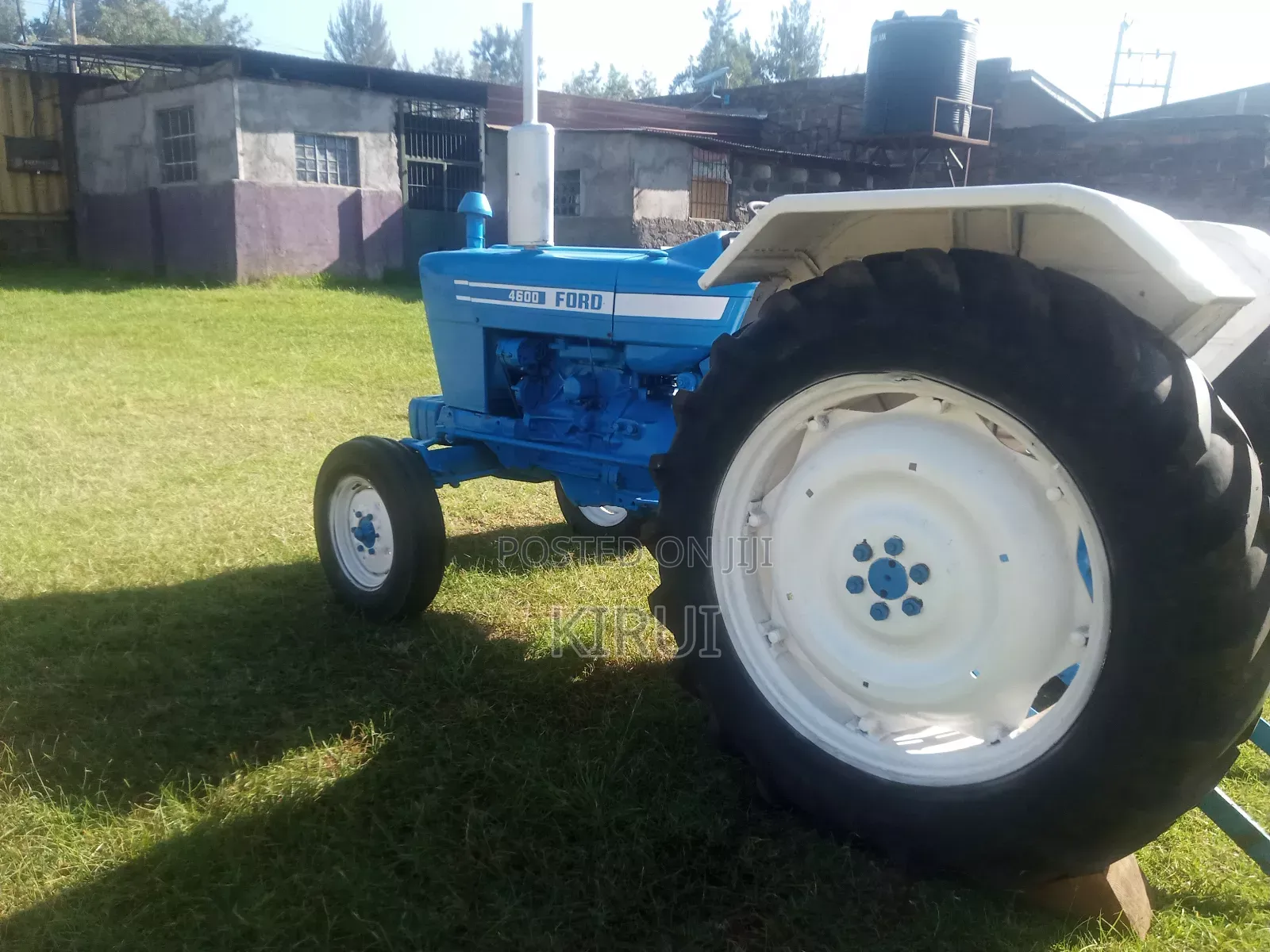 Ford 4600 Tractor