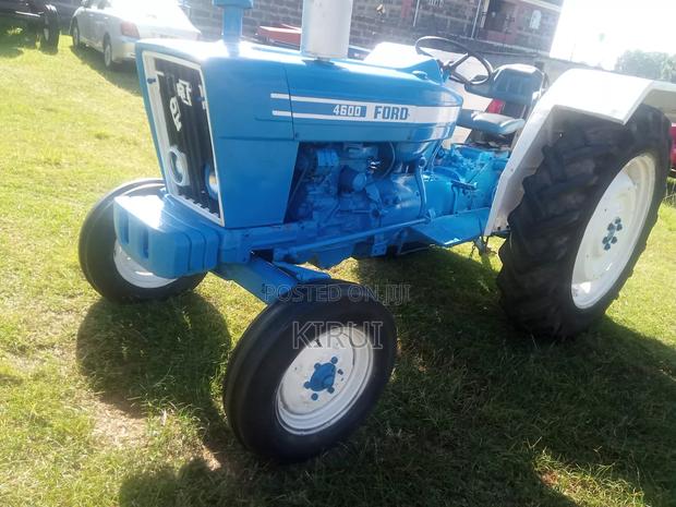 Ford 4600 Tractor - thumbnail 6