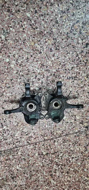 Suzuki SWFT 2012 Front Hub
