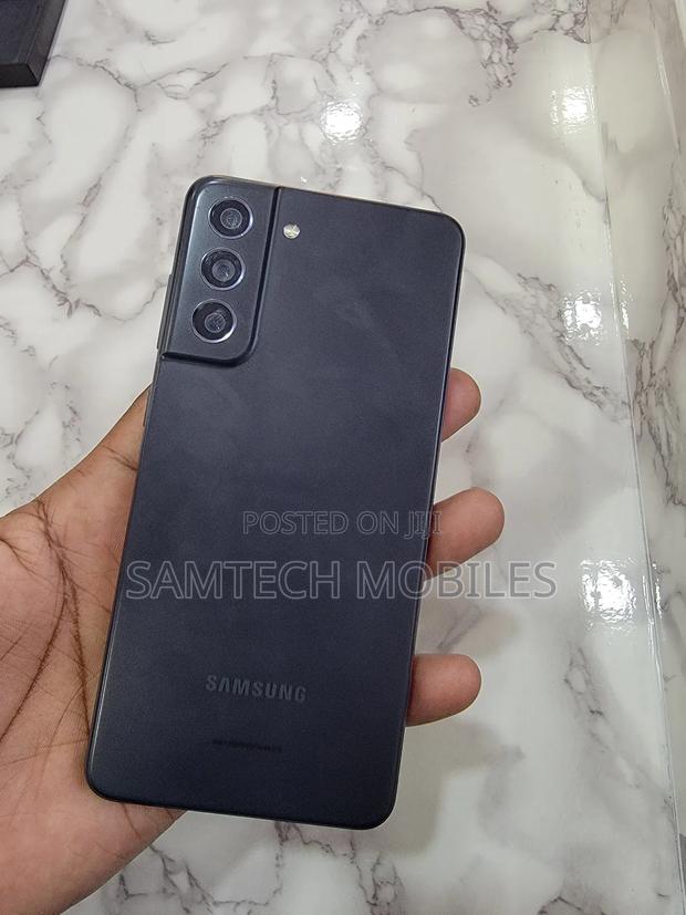 Samsung Galaxy S21 FE 128 GB Black - main view