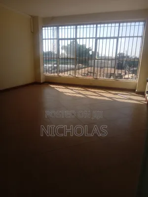 Showrooms, Warehouse and Offices Tolet