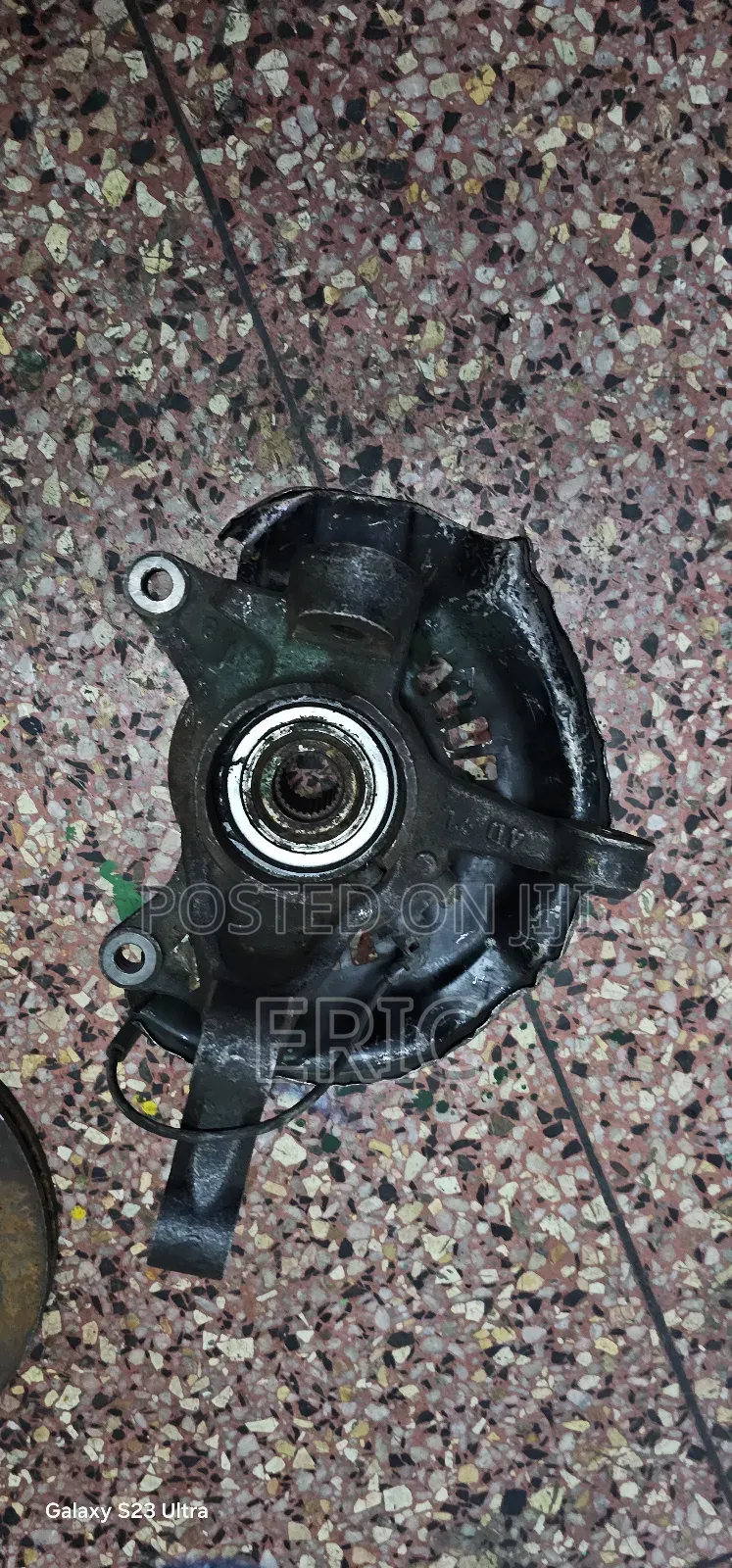 Noah 2013 Front Hub