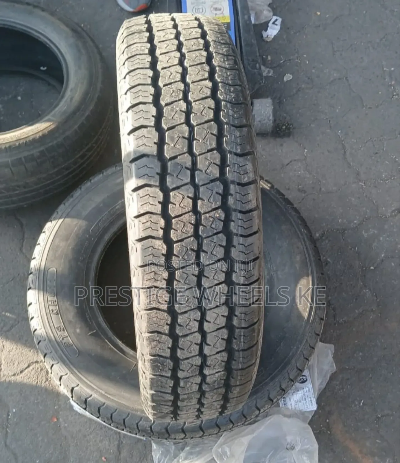 195R15C Petromax Tires