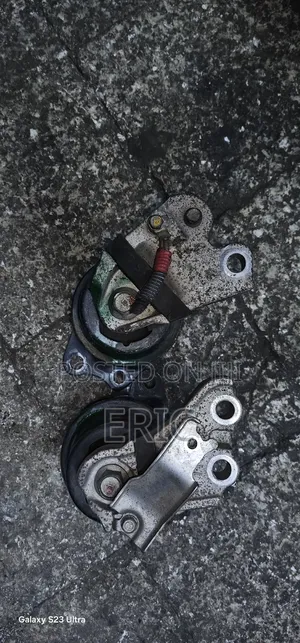 Honda Fit 2013 Ingine Mounting