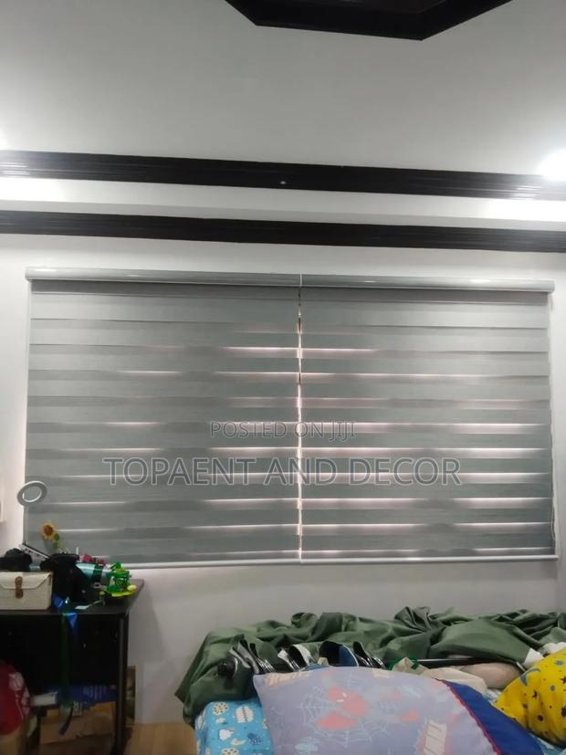 Privacy Office Roller Blinds Horizontal Installation