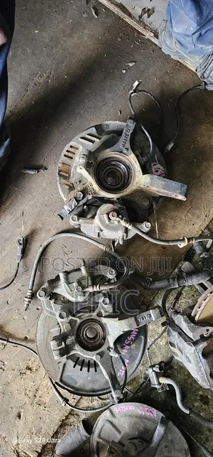 Nissan March 2012 Front Hubs