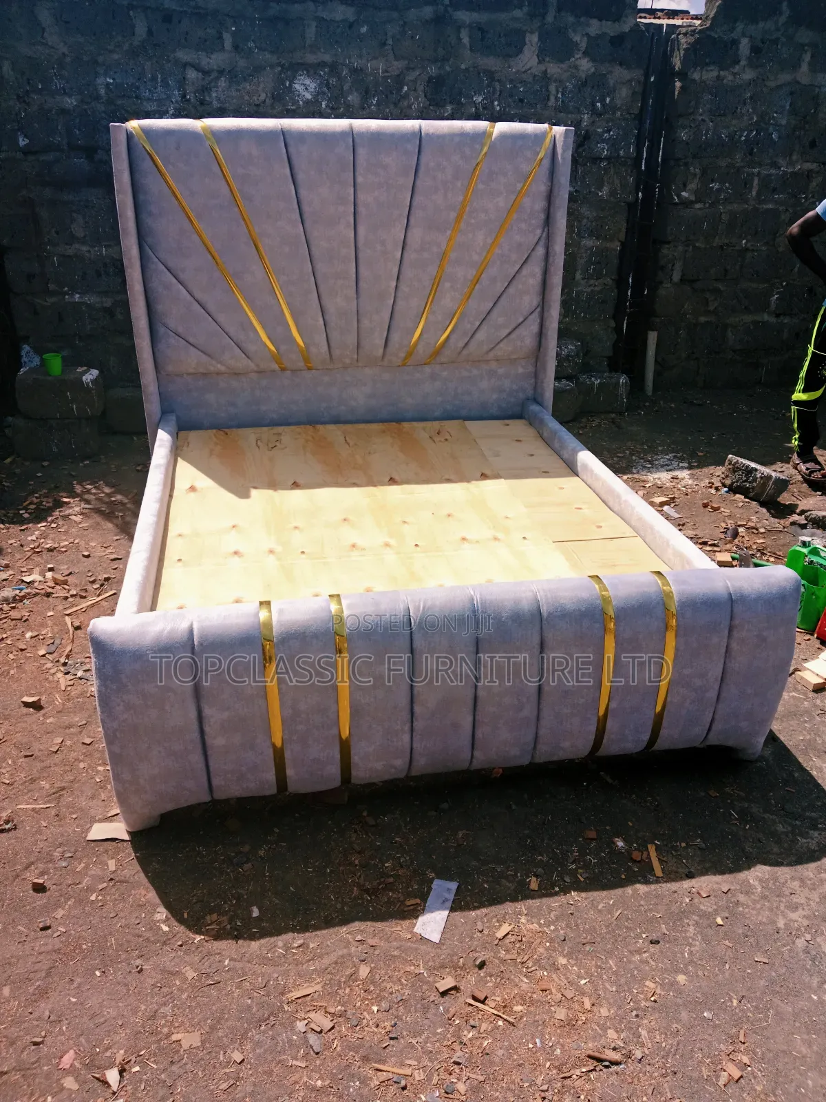 5x6 King Bed.