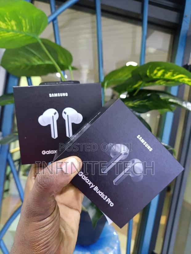 Samsung Galaxy Buds 3 Pro - main view