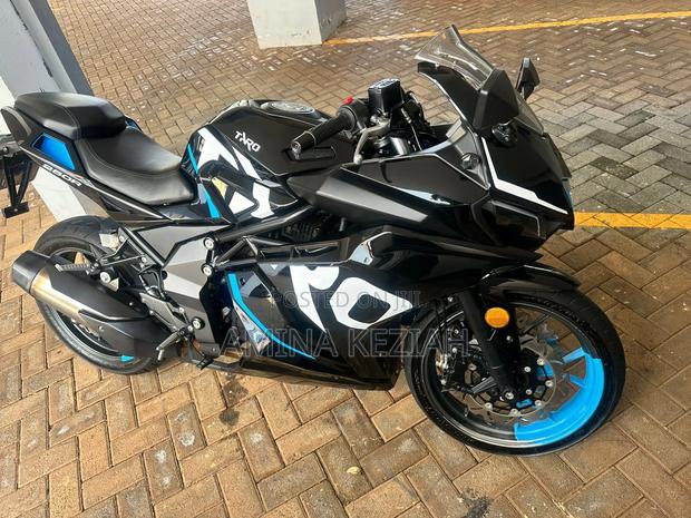 Motorcycle 2022 Silver - main view