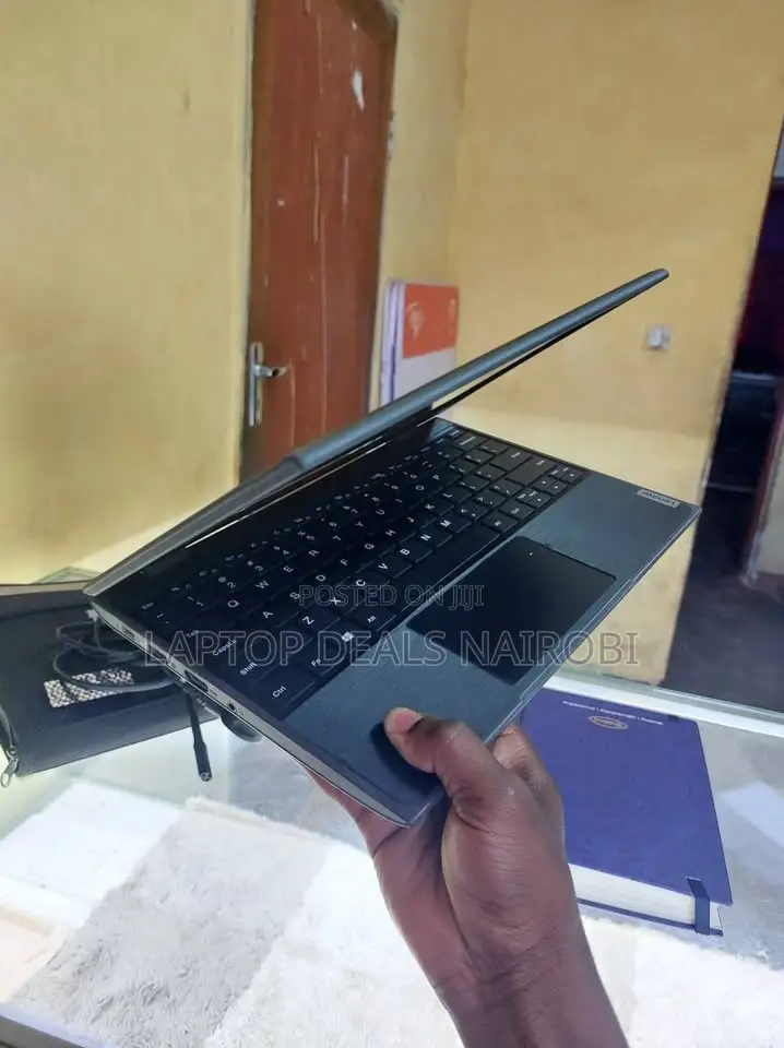 Laptop Lenovo 100e 4GB Intel Celeron SSD 128GB