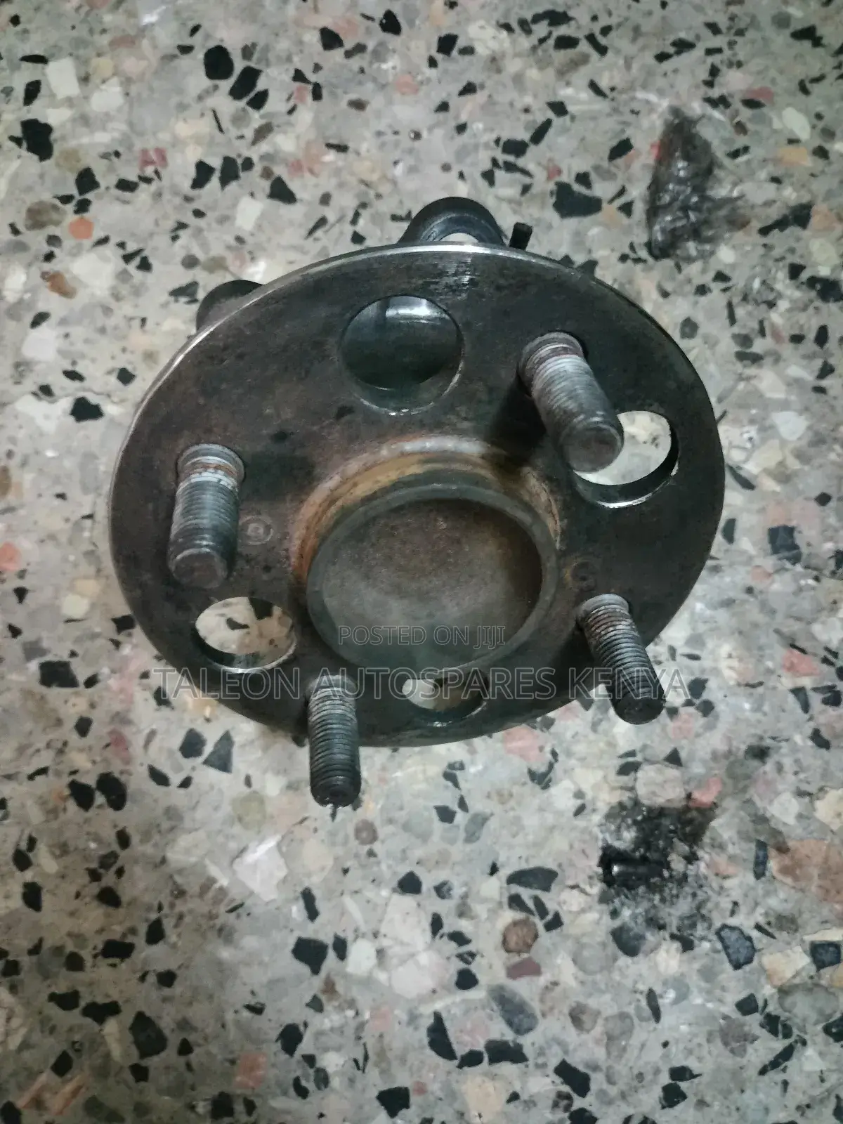 Toyota Vitz Rear Wheel Hub