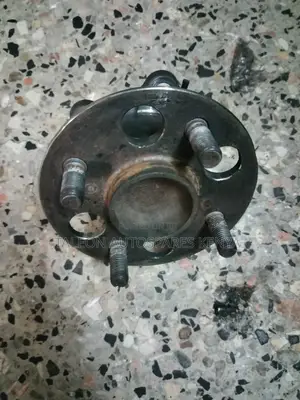 Toyota Vitz Rear Wheel Hub