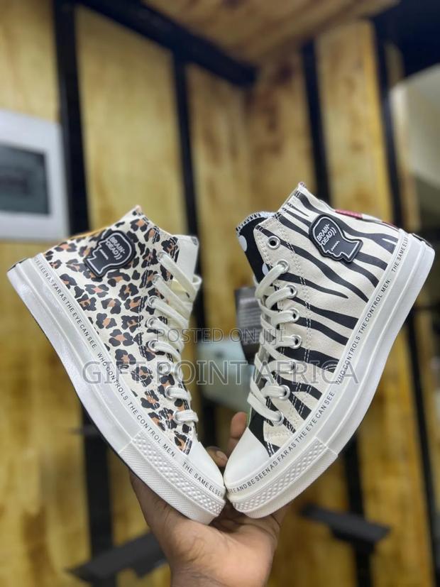 Unisex Converse Chunk Taylor High Cut - main view