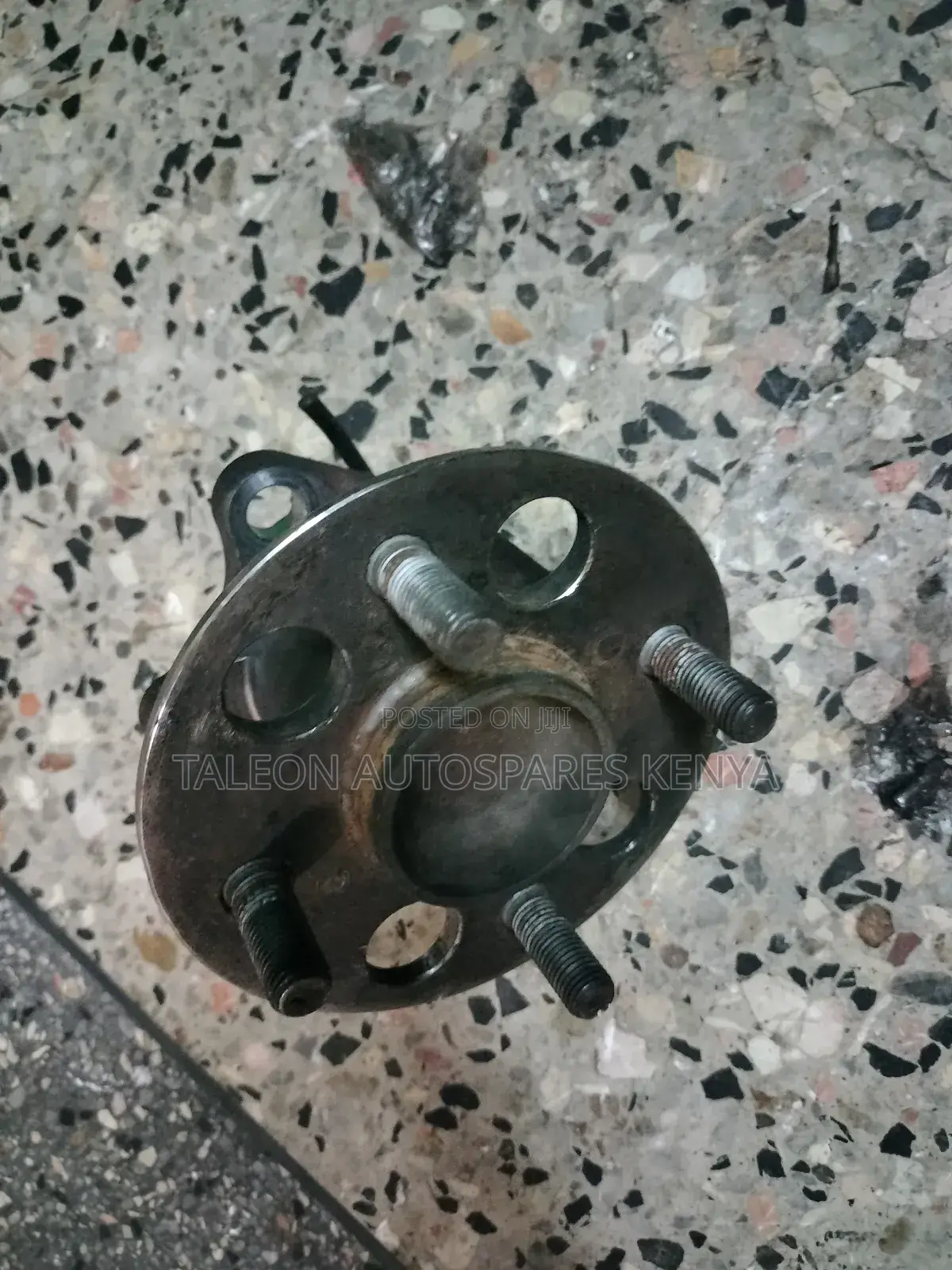 Toyota Fielder 161 Rear Hub