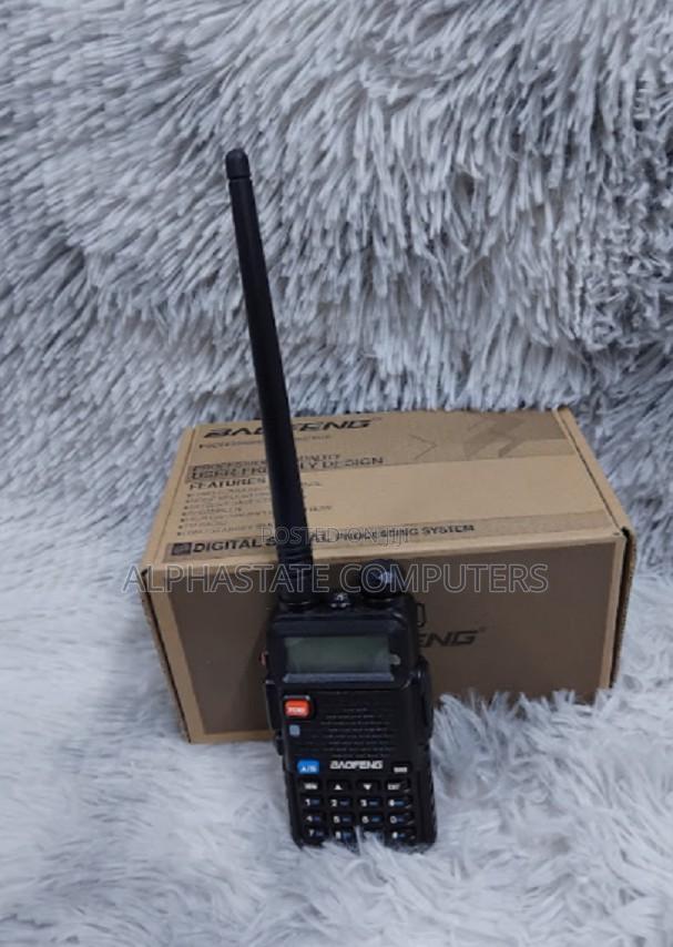 Baofeng UV-5R Walkie Talkie + Earphone UV5R Baofeng