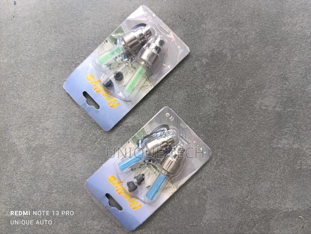 2 PCS LED Flashing Lights,Bicycle Tire Valve Caps