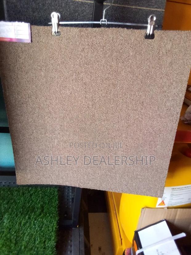 Beautiful Wall to Wall Carpet - thumbnail 2