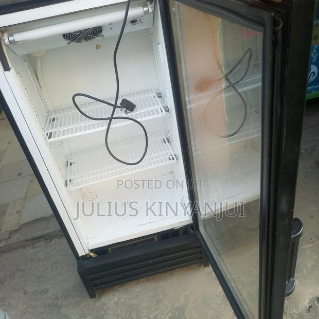 120L Mini Display Fridge - thumbnail 2