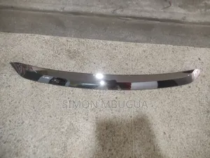 Bonnet Chrome for Harrier 2014