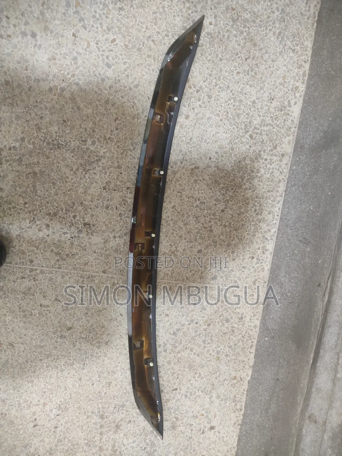 Bonnet Chrome for Harrier 2014