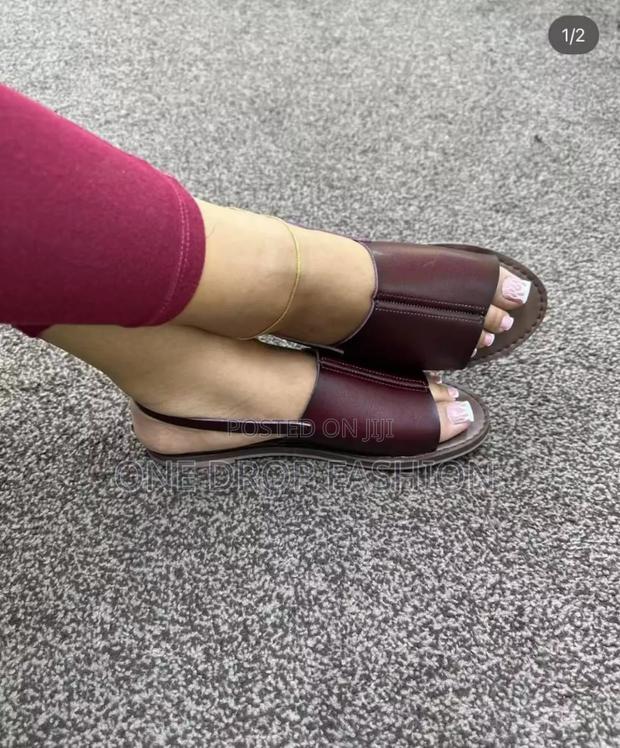 Quality Sandals Maroon - main view