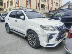 Toyota Fortuner 2015 White