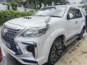 Toyota Fortuner 2015 White