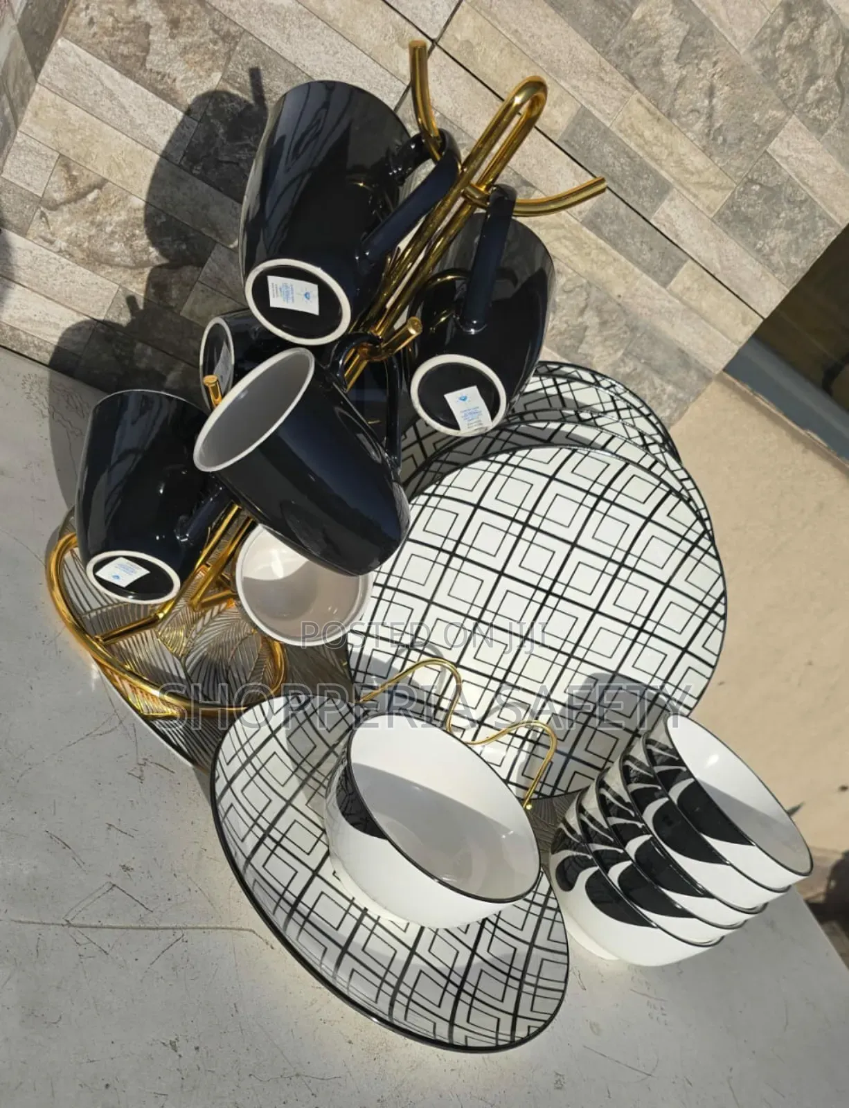 18 PCS Dinner Set- Black and White Shade