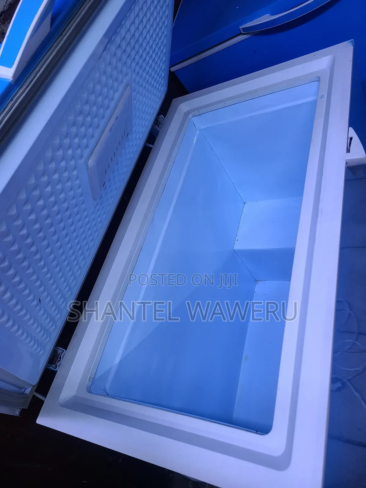 Exuk Freezer