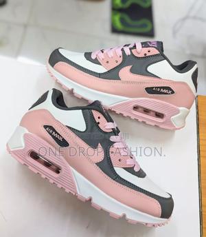 Airmax Pink Grey - main view